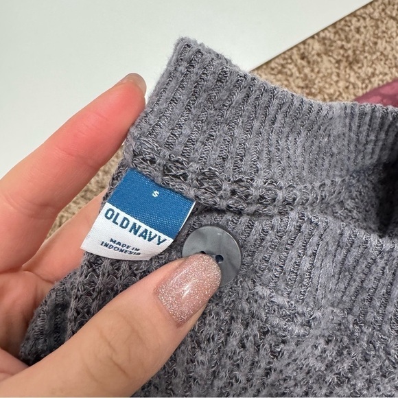 Old navy gray waffle knit long sleeve thermal size small - Picture 2 of 6
